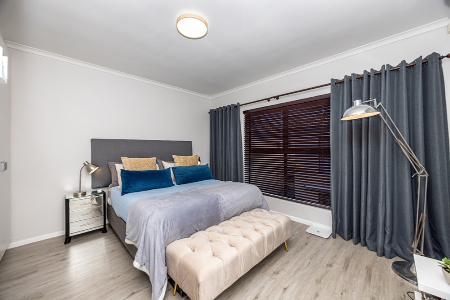 2 Bedroom Property for Sale in Parklands Western Cape